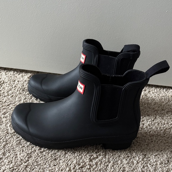 Hunter Classic Black Chelsea Boots - Picture 3 of 8
